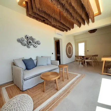 Life Apartahotel Tourlos