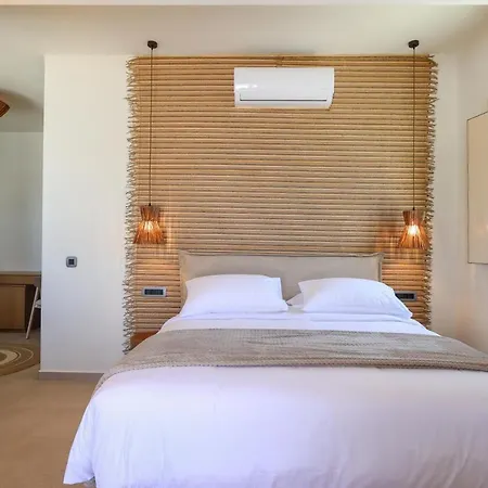 Life 4* Тоурлос